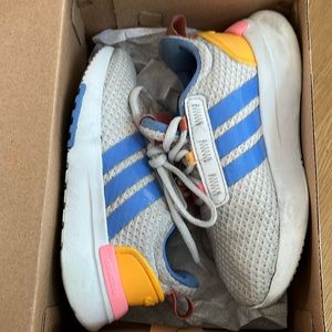 Kids Adidas sneaker size 11.5K.